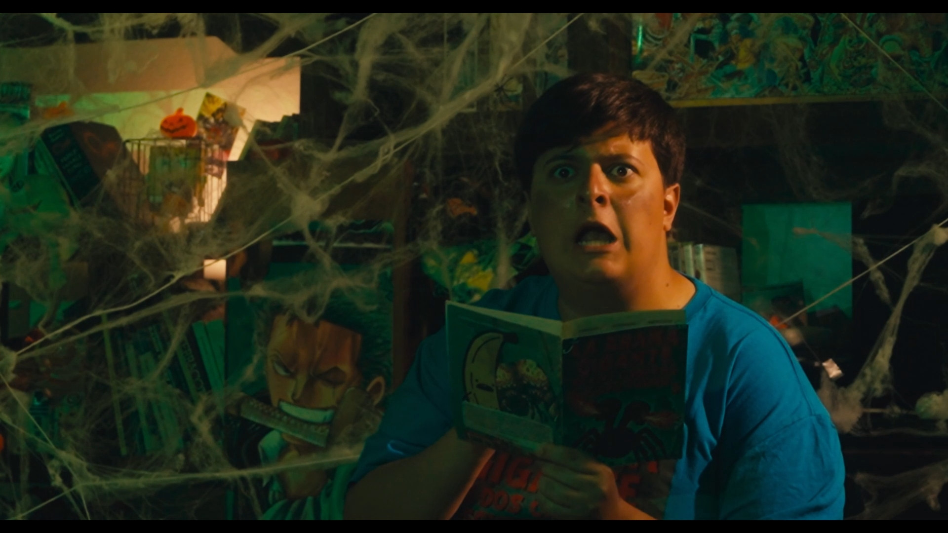 La Araña Gigante de Dos Cabezas Escupe Fuego