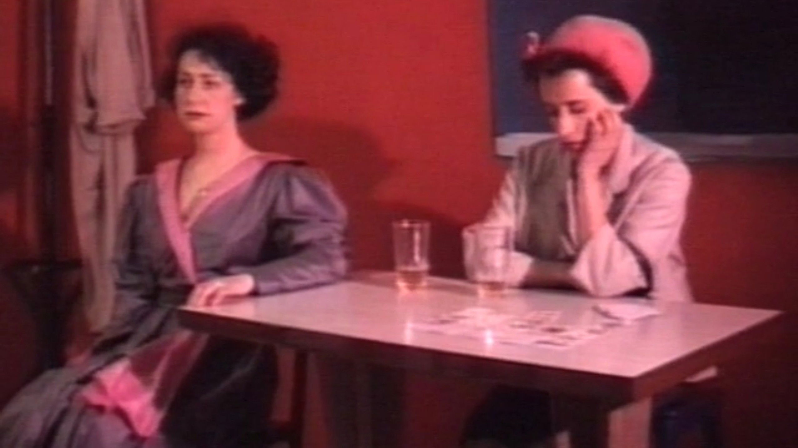 Deux dames sérieuses