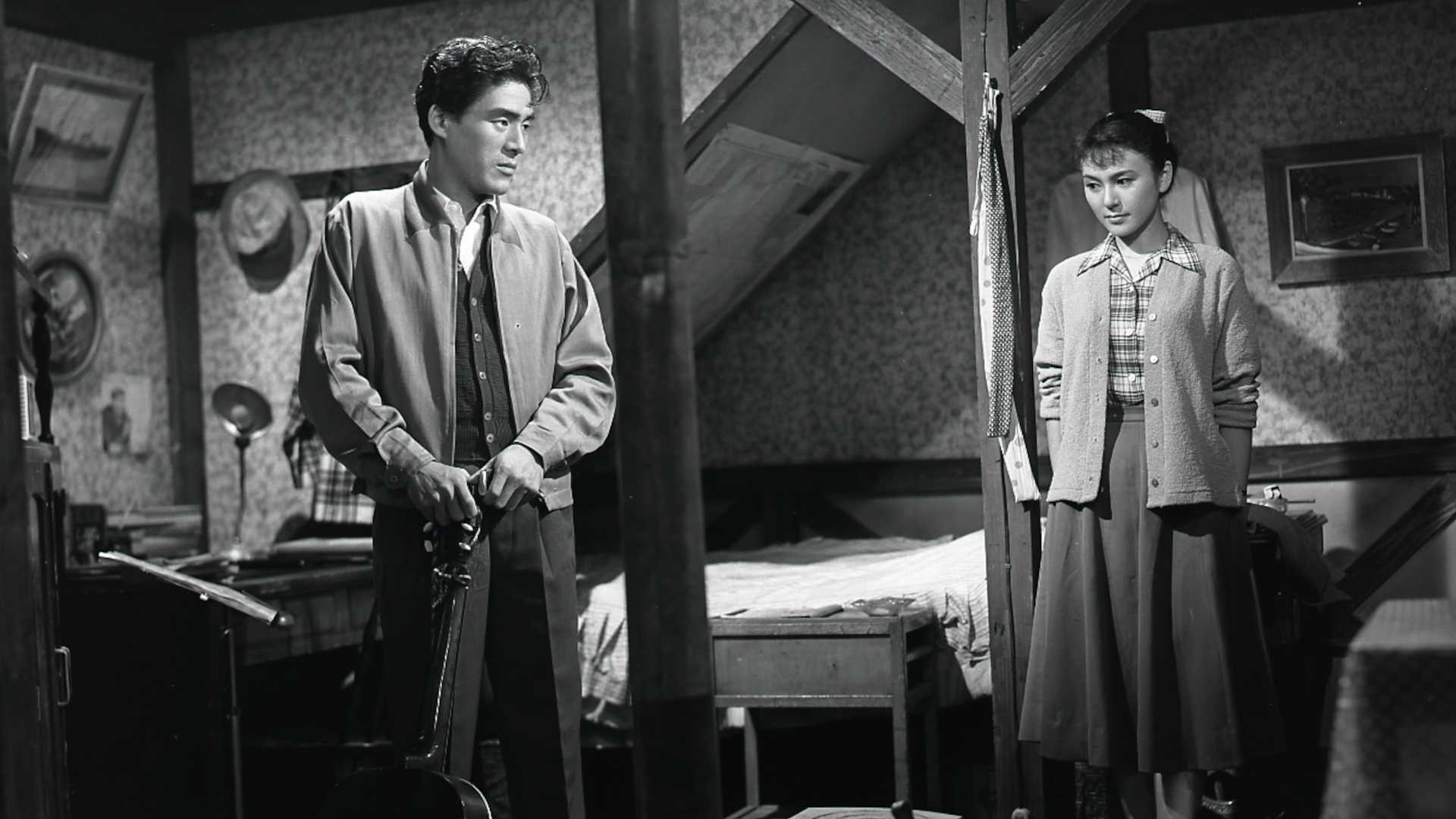 Inn of the Floating Weeds