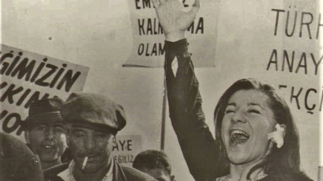 Karanlıkta Uyananlar