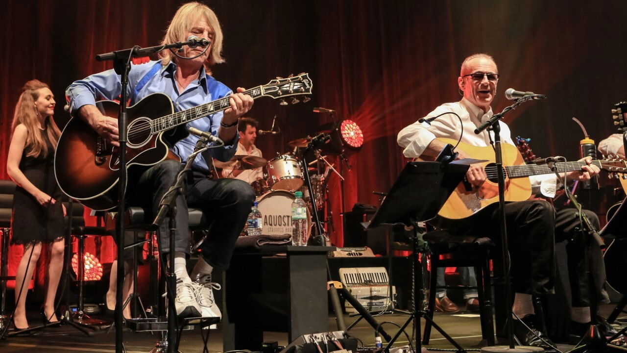 Status Quo: Aquostic - Live at The Roundhouse