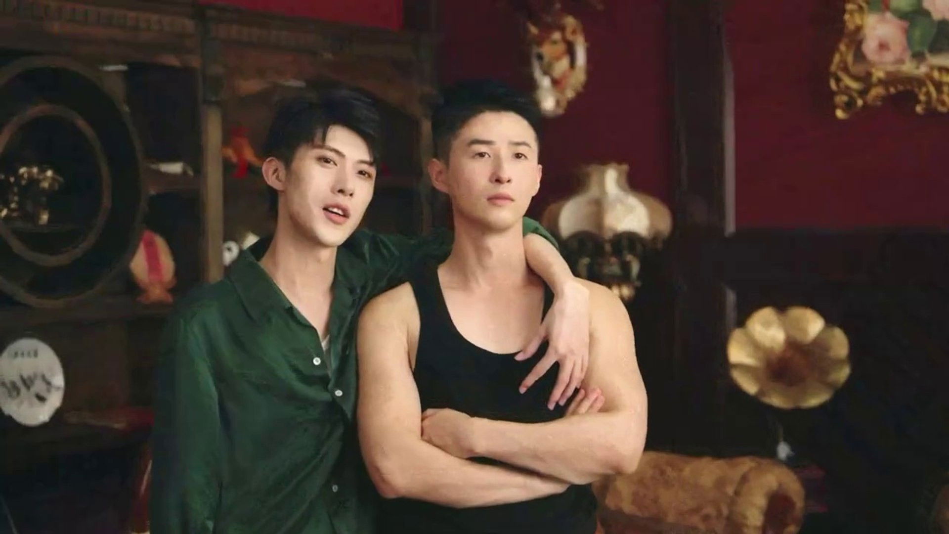 Be Moon Falling for My Enemy's Son