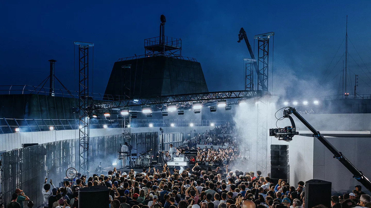 Terminal 1 : Air, Phoenix et Étienne de Crécy