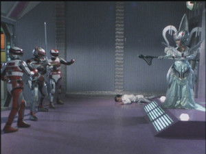 The Queen Paints an Unexpected Trick