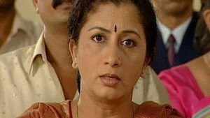 Something Going On Between Mona's Dad and Principal?