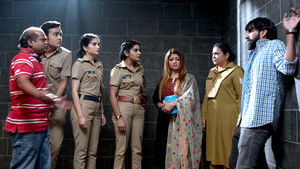 Karishma Teaches The Drunkard a Lesson