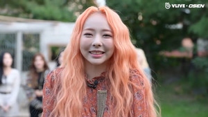 LOONA Unpredictable dance challenge for 'Why Not?'