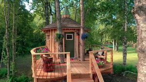 The Alaskan Treetop Sauna