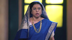 Kanhaiya Cigarette Peeta Hai!