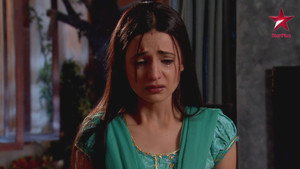 Khushi Decides to Leave the House