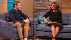 Maya Rudolph Wears a Black Skirt and Strappy Sandals