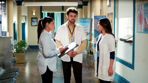 Dhara, Krish Visit The Hospital