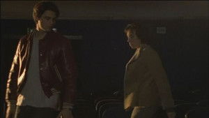 A strange kidnapping / Under fire