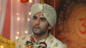 Maan Confesses to His Family