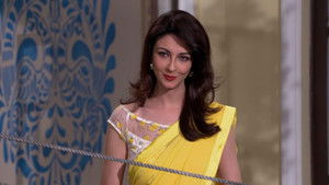 Anita Helps Manmohan Calm His Temper