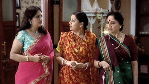 Charubala Insults Meenakshi