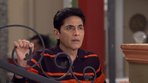 Baba Predicts Angoori's Death