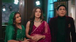 Tiwari and Vibhuti Remove Babhiji’s Photograph