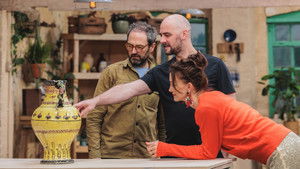 The Final: Statement Greek Amphoras