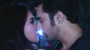 Mahir's Kiss Leaves Bela Confused!