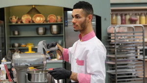 Savoury Sweet Desserts & Extraterrestrial Showpieces