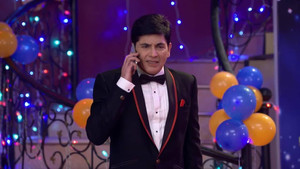 Tiwari Kisses Vibhuti At The Party