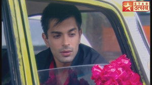 Armaan Buys a Rose For Ridhimma