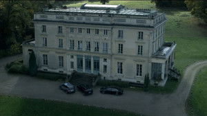 Crime on the Seine (2)