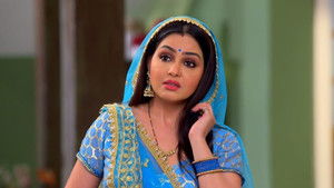 Vibhuti Wears a Sapphire Ring