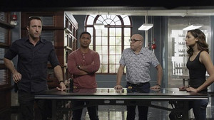 Pupuhi ka heʻe o kai uli (The Octopus of the Deep Spews Its Ink)