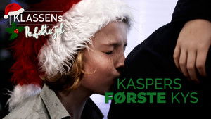 Kasper's first kiss