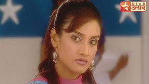 Nupur Thinks Mayank Is on Drugs