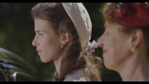 Chapter 1: “Glances”