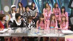 Morning Musume. Sakura Gumi - Sakura Mankai / Otome Gumi - Yuujou ~Kokoro no Busu niwa Naranee!~