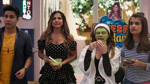 A face mask gone wild