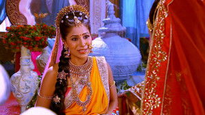 Gandhari advises Duryodhan