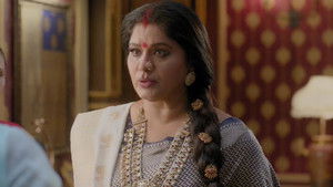 Mansi Bumps Into Doree