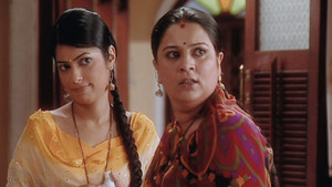 Meenakshi Fights With Gudiya