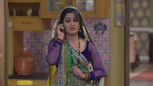 Angoori Steals Helen's Necklace