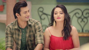 Suhana Flirts With Omkar