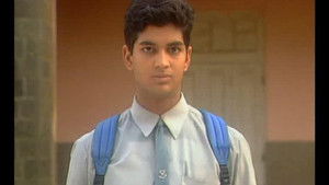 What Kind Of Advice does Mazhar's Mother Give Him?