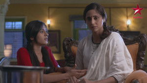 Sneha Buys Time From Her Girls