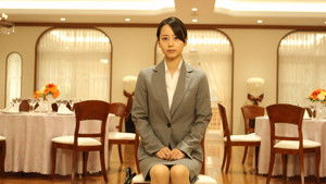 The daughter of a downtown bar, becomes a pilot!