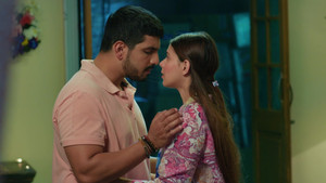 Raavi, Shiva Get Romantic