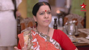 Dev, Sumitra Plot Against Gajanan