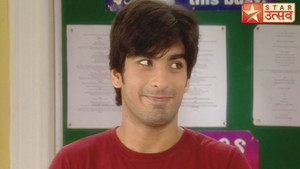 Samrat Tries to Talk to Gunjan