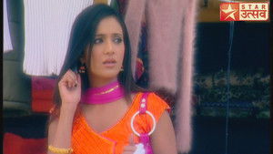 Armaan Sees Riddhima In a Market