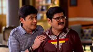 Tiwari Buys Umbrellas From Vibhuti