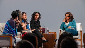 Jeanine Cummins: American Dirt (1)