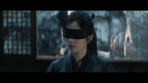 Sneaking into the Gong Residence